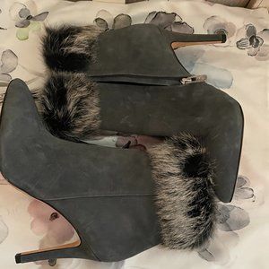 Antonio Melani Grey suede Ankle Boots W/ Fur top 4" heel womens size 9 NEW
